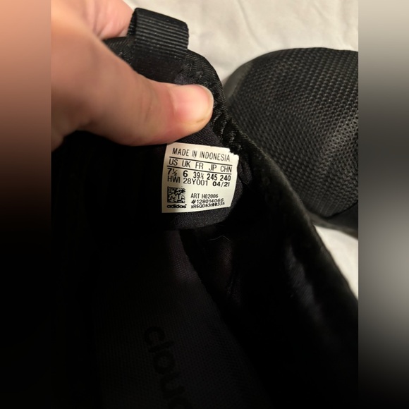 Adidas women’s shoes - Picture 4 of 4